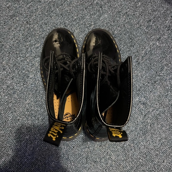 dr. martens boots - Picture 3 of 3
